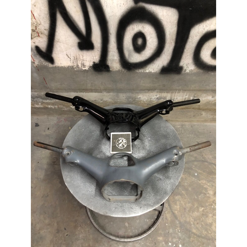 Batok STANG Stir dudukan Pangkon kepala original HONDA C70 C90