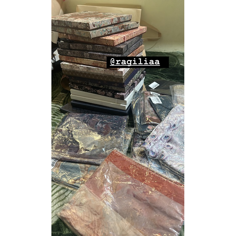 Buttonscarves AS IS Ederra Tapis Black ORI TDP THUN Decorda Paradiso