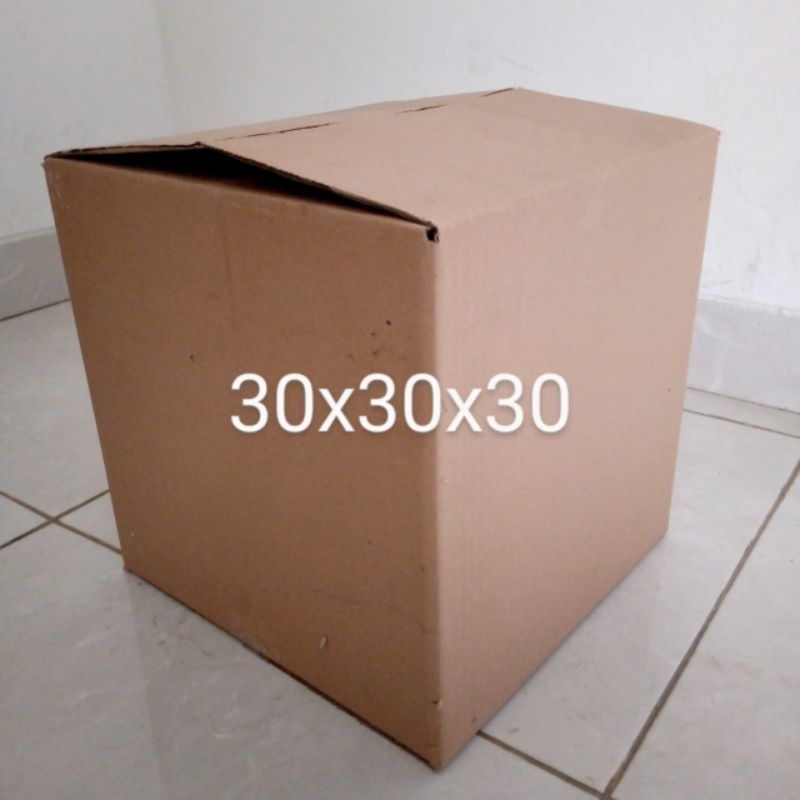

KARDUS UKURAN 30x30x30 CM UNTUK KEPERLUAN PACKING BARANG