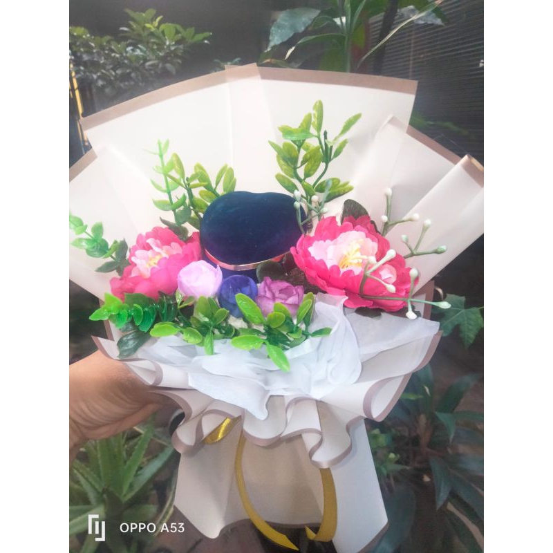 

buket bunga kotak cincin hadiah hari guru seserahan nikahan hadiah ulang tahun