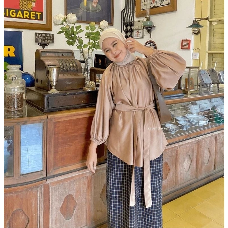 AOURA SATIN BLOUSE /TOP SATIN / ATASAN WANITA PREMIUM SATIN SILK BEST QUALITY