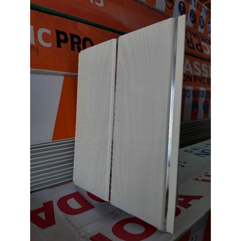 Plafon PVC ALVERA Kayu nat silver Glossy 2011