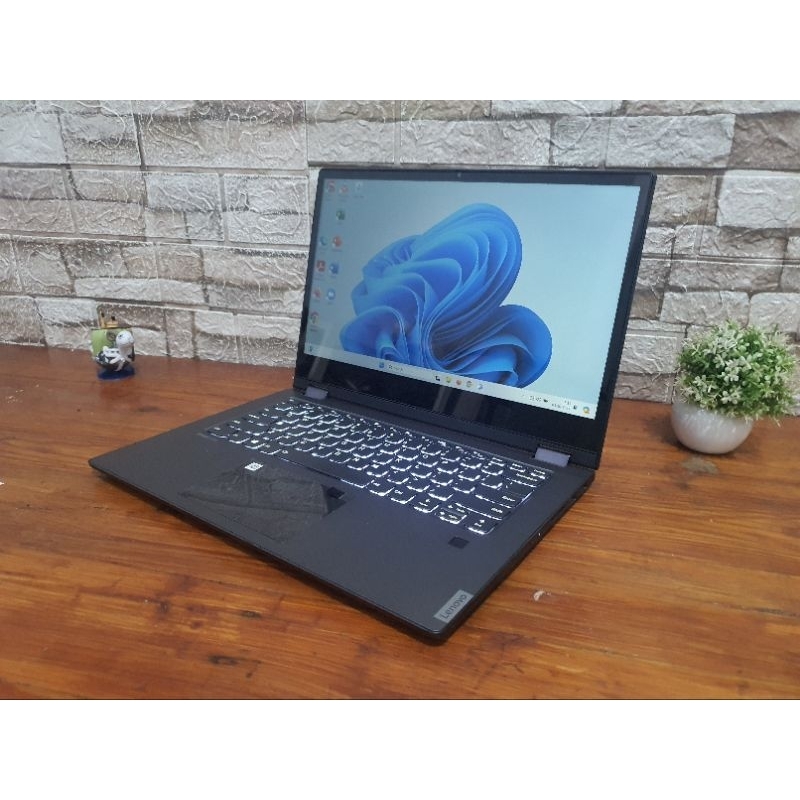 Laptop Lenovo Ryzen 3 Layar sentuh
