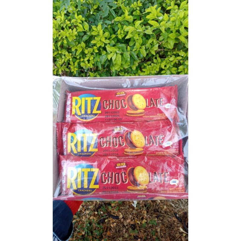 

Ritz Kraker Sandwich cokelat crackers chocolat 1 Pack isi 12 pcs 27gr