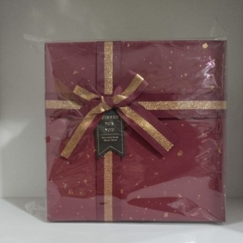 

Box kado merah