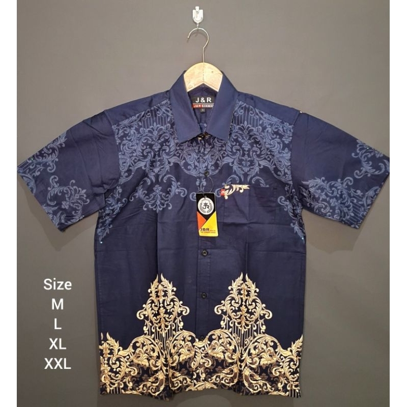 4. Kemeja Batik Pria Biru Dongker Lengan Pendek Kekinian