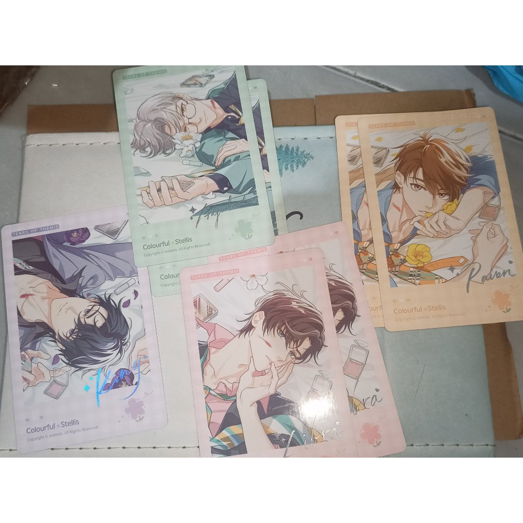 Polaroid Tears of Themis Judydoll dan New Year Angpao