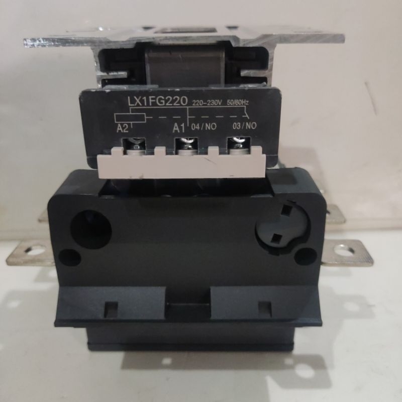 Kontaktor Contactor VORGE VR1F225 M7 VR1F225M7 setara LC1F225 LC1F225M7 garansi 1 tahun