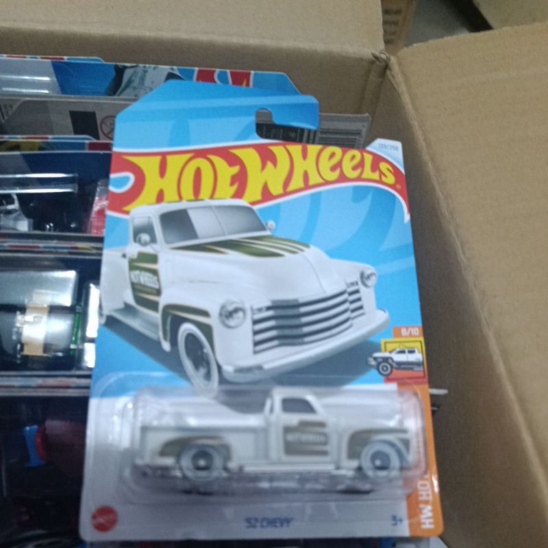 hotwheels 52 chevy putih