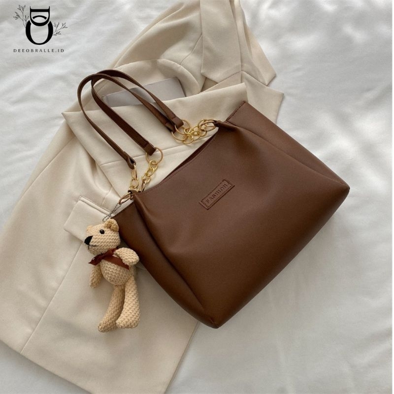 Tas Selempang/Shoulder bag fashion wanita bahan premium/Ester