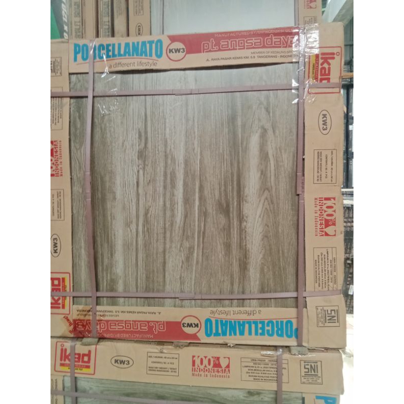 granit lantai motif kayu 60x60 ikad