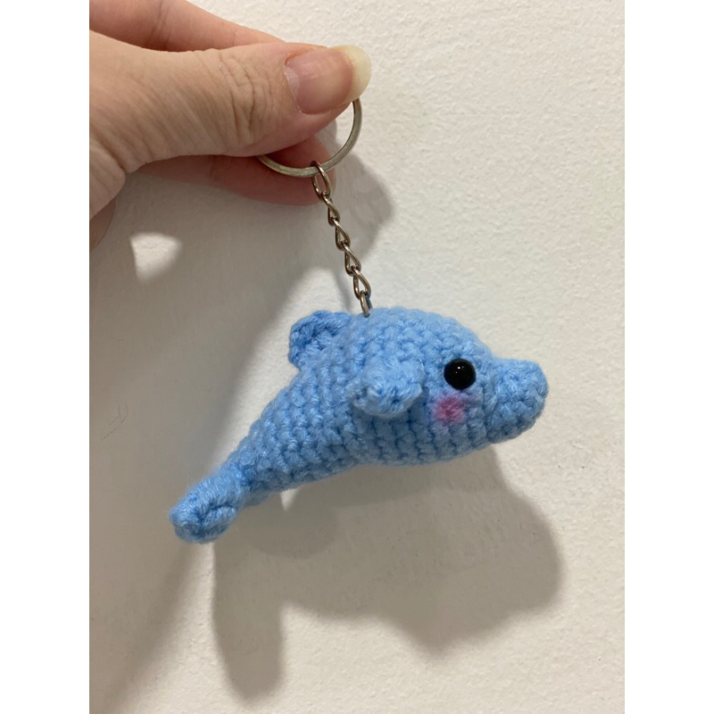 gantungan kunci amigurumi lumba lumba