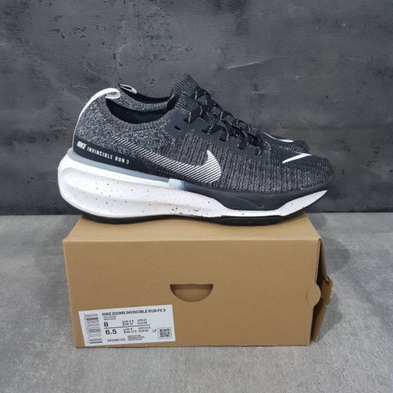 Sepatu Nike Zoom x Invicible Run Flyknit 3 Oreo