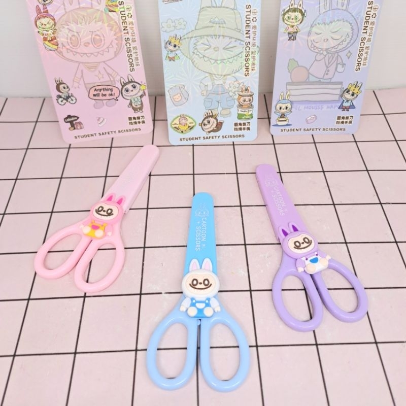 

Gunting Kertas Tutup Anak Viral Labubu The Monsters Pop Mart Kreasi DIY Craft