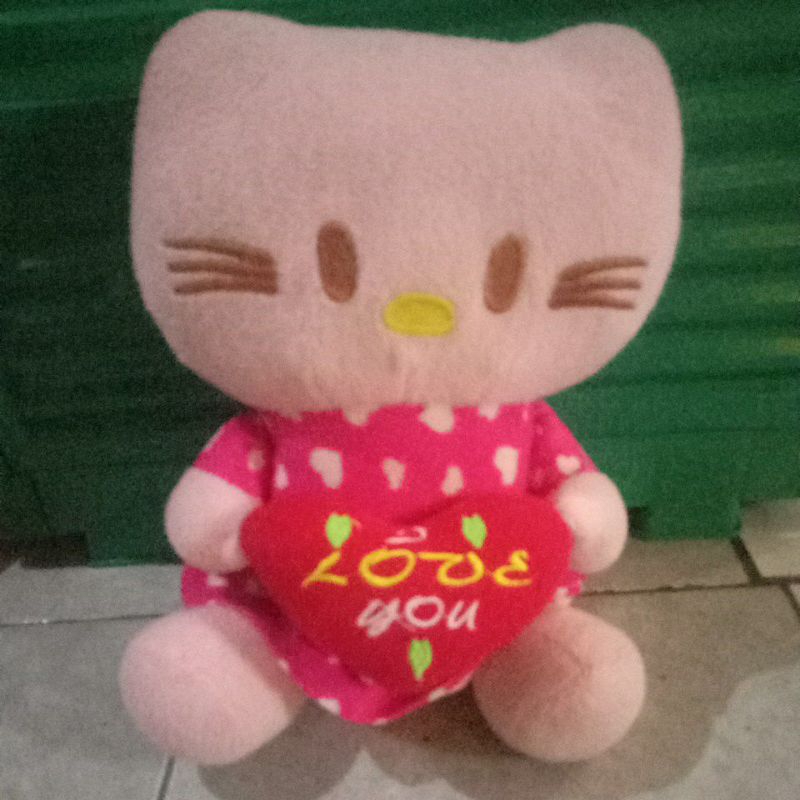 preloved boneka hello kitty