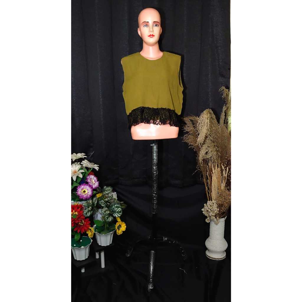 Atasan Hijau lumut renda hitam