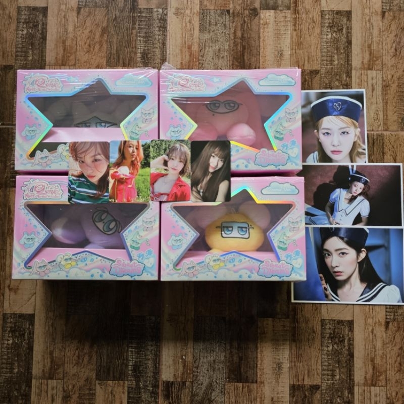 SHARING COSMIE RED VELVET DOLL PHOTOCARD