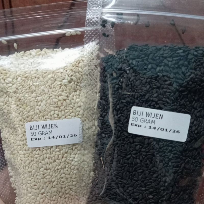 

Biji Wijen Putih, Hitam 50 gr