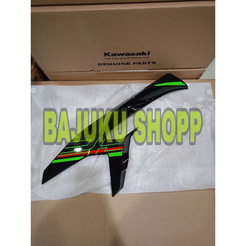 COVER KNEE GRIP OUTER KAWASAKI ZX25RR ZX25 RR ZX 25RR ORIGINAL KAWASAKI