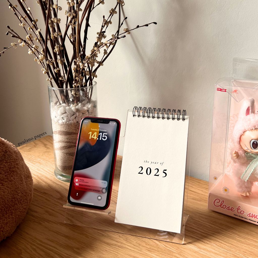 

Acrylic Planner Calendar 2025 Kalender Meja Estetik dengan Phone Holder by peulanopapers