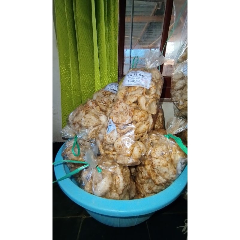 

KRUPUK BAWANG KHAS CIREBON /200gr/ PEDAS DAN ORIGINAL