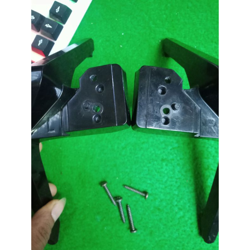DUDUKAN KAKI TV LED POLYTRON PLD 32B8951 - PLD 32B8951 + BAUT