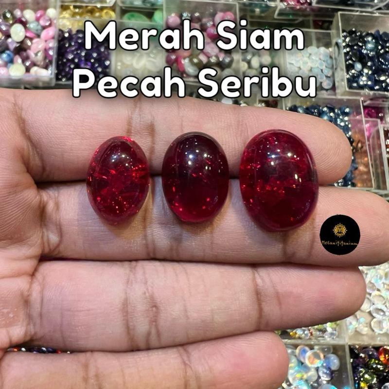 [HANYA BATU] Batu Merah Siam Pecah Seribu