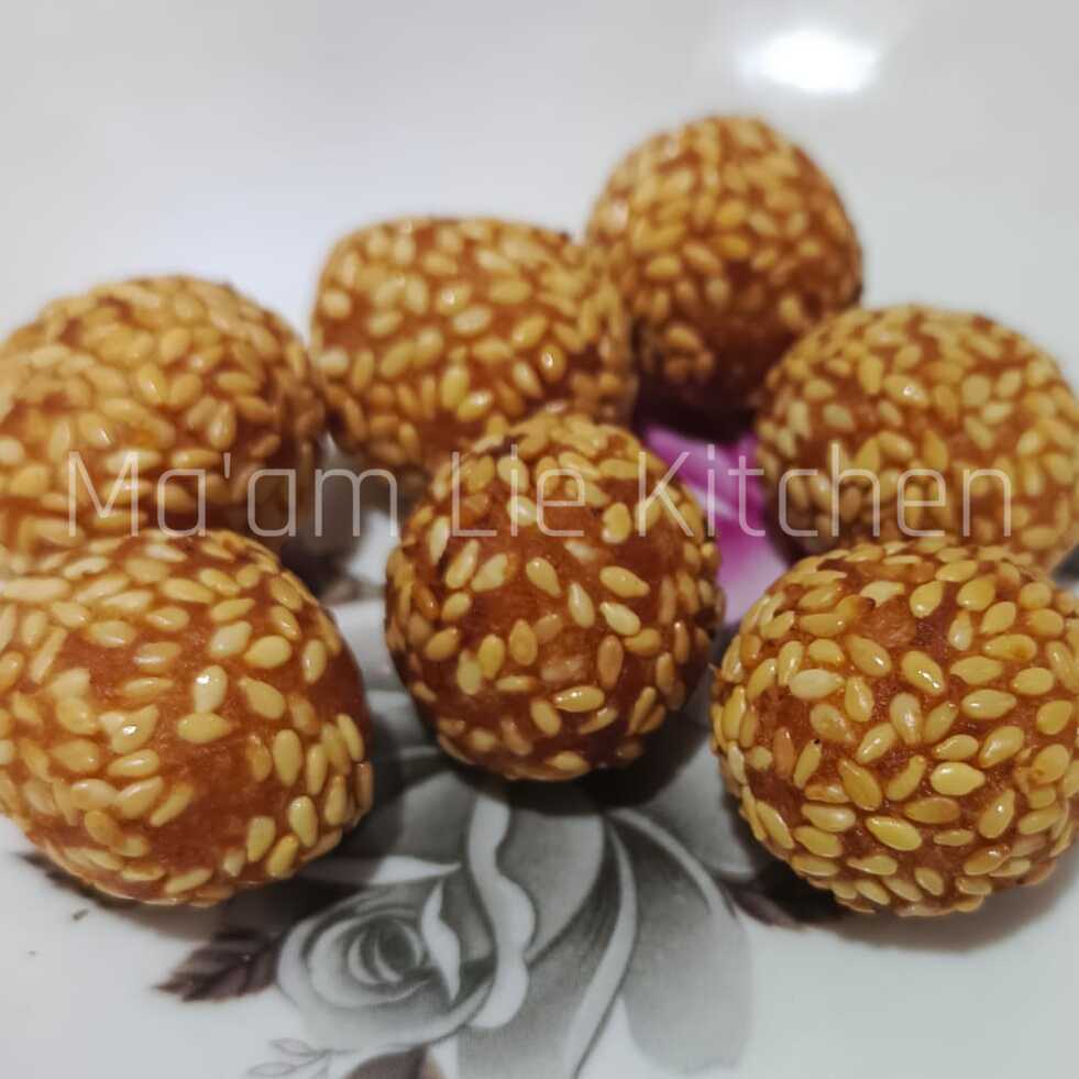 

Onde-Onde Mini Isi Kacang Hijau (200 GRAM)
