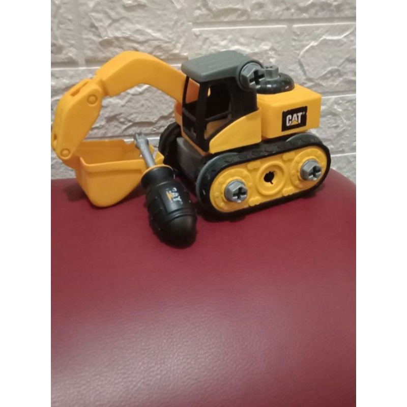 Mainan excavator preloved