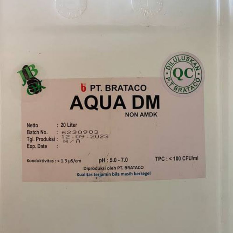 Aquades /Aqua DM atau demineral water