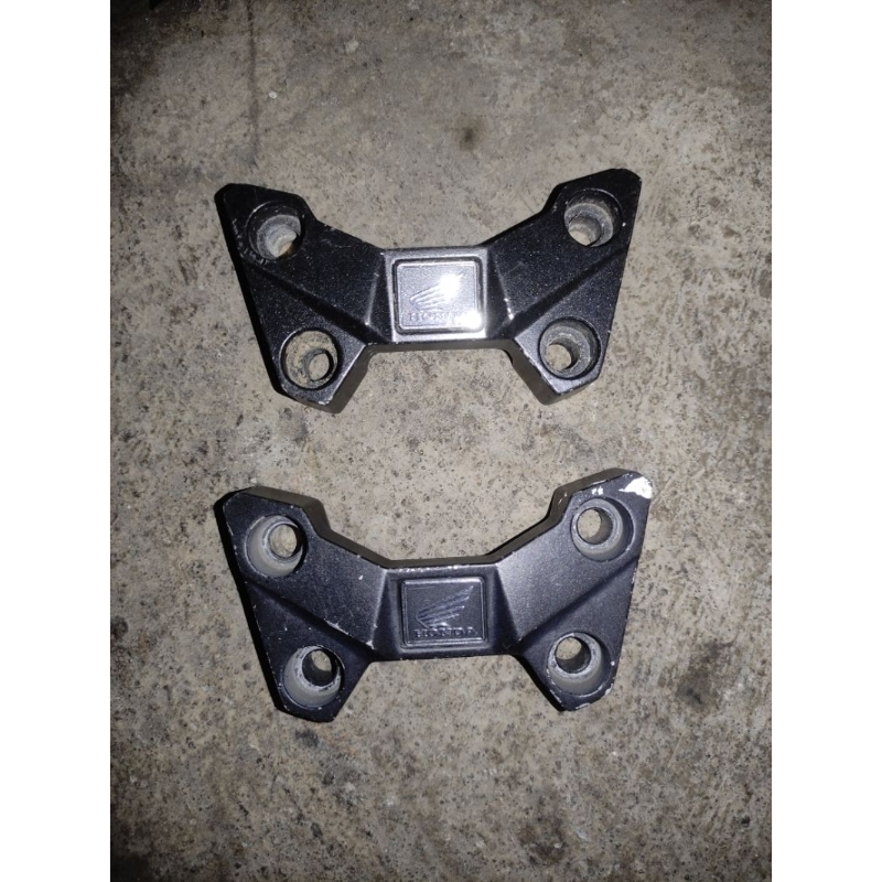klem stang atas honda cb150r LED ori copotan