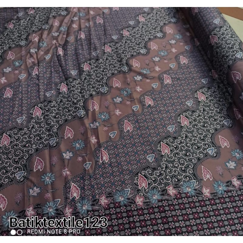 Kain Batik//Batik Semisutra Batik Meteran Motif Daun Daun Terbaru