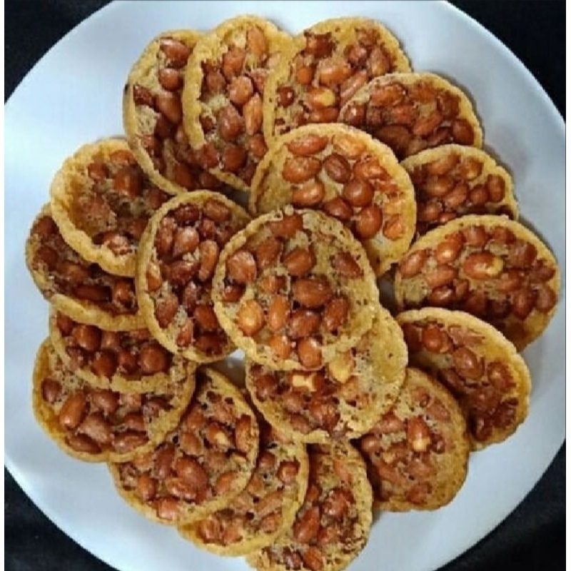 

peyek/rempeyek kacang tanah renyah dan gurih isi 40