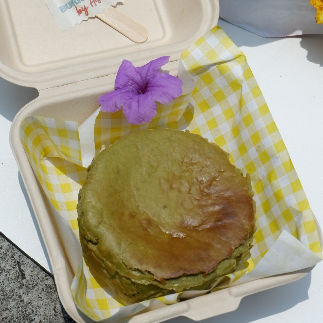 

Personal Box Matcha Burnt Cheesecake - Cheese Cake - Kue Ulang Tahun - Green tea - Gluten FREE