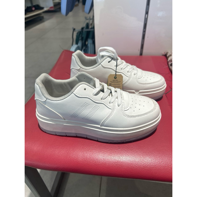 sepatu Sneakers wanita North star terbaru dari Bata5201086