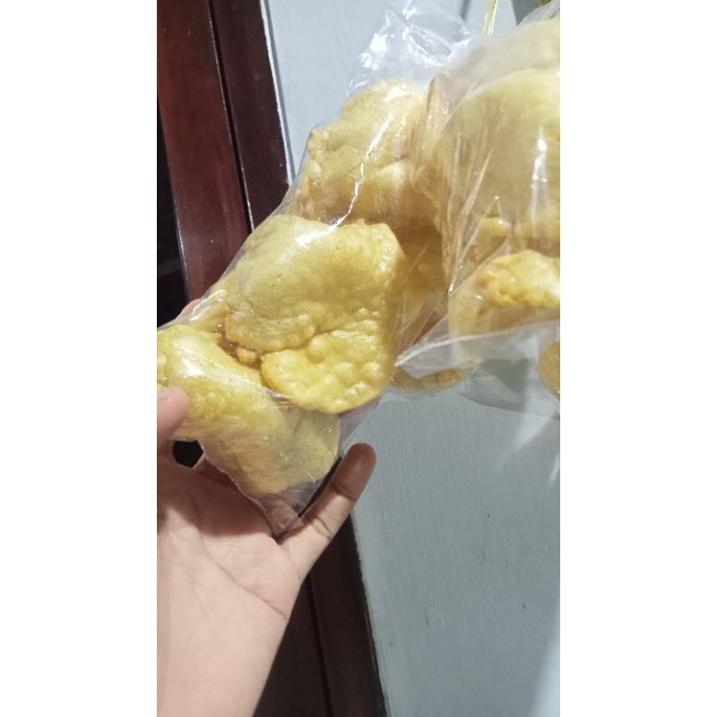 

krupuk puli/bawang khas madura
