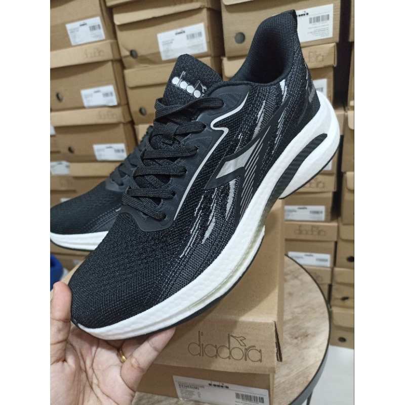 Diadora Kened Sepatu Ori Hitam