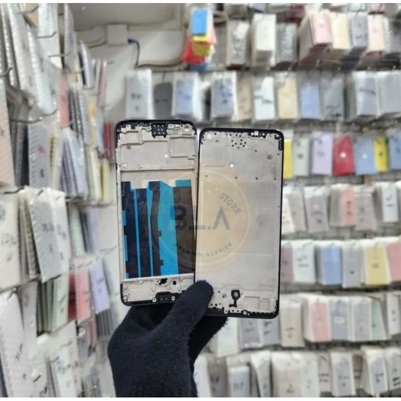 TATAKAN LCD TULANG TENGAH LCD OPPO A78 4G