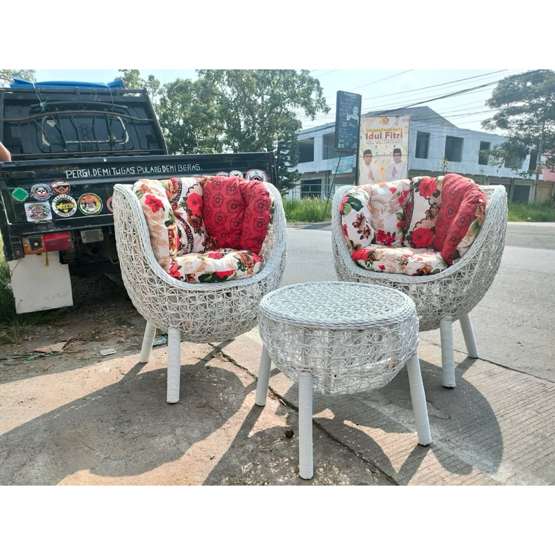 Kursi Teras Rotan / Kursi Teras Rotan sintesis