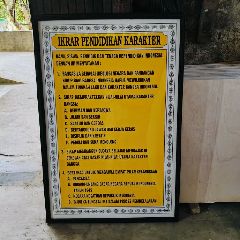 

papan IKRAR PENDIDIKAN KARAKTER