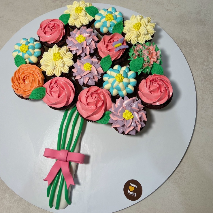 

Minilovebites - Cupcake Bouquet 16pcs