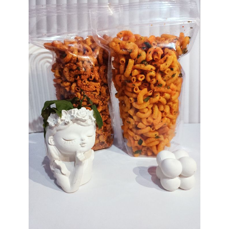 

Makaroni Bantet Enak Pedas Asin 500gr - Makaroni Bantet Daun Jeruk