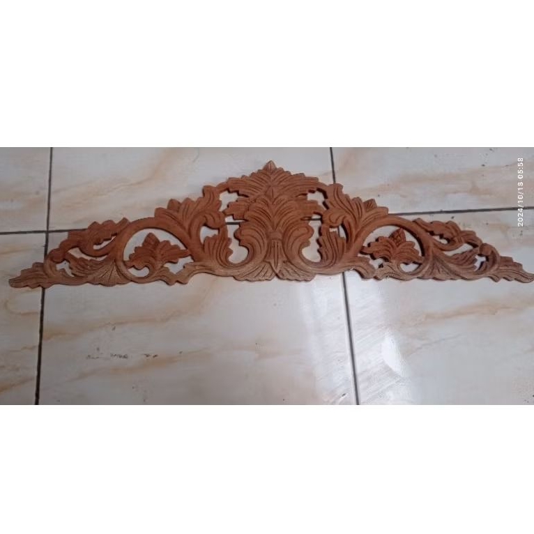 Ornamen Ukir Tempel Pajangan Ukir tempel Motif Bunga Lancip ukuran 70 x 19 Asli Buatan Jepara
