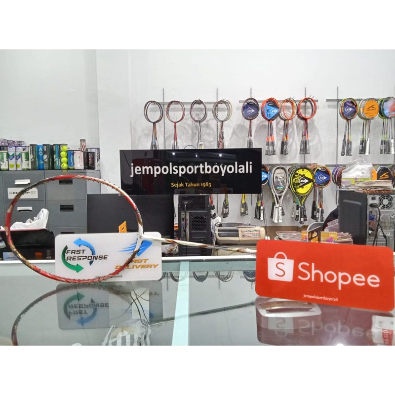 RAKET BADMINTON YONEX VOLTRIC 80 (SUNRISE)