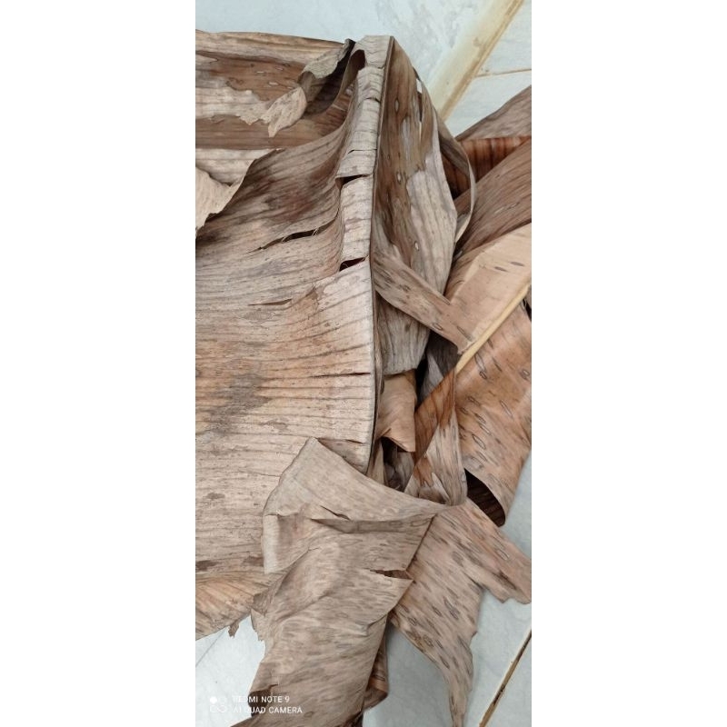 

daun pisang kering 100/ 250 /500 gram