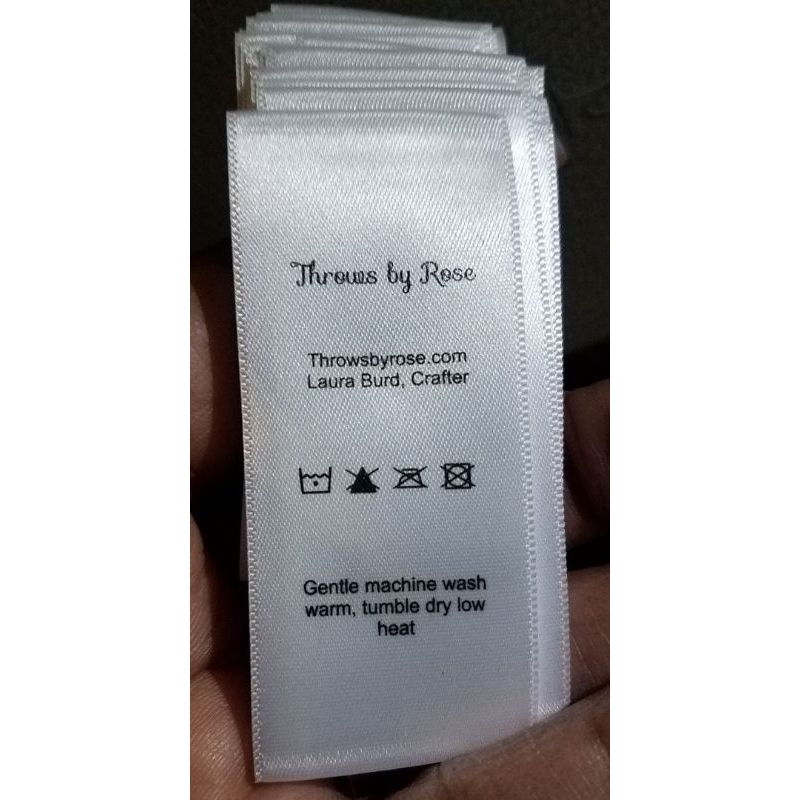 

Label Baju / Label Hijab/Label tas/Label kaos/Label pita
