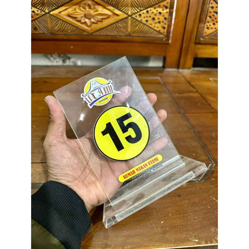 

BAHAN AKRILIK TEBAL AKRILIK MEJA UKURAN 15x10 BISA CUSTOM GAMBAR / FOTO