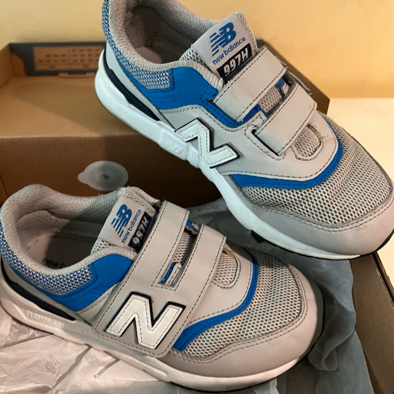 NEW BALANCE Kids PZ997HMG size US2 preloved