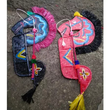 BISA COD Kuda kepang / jaranan / kuda lumping /Kuda lumping bonus pecut / Mainan Anak Kuda Lumping K