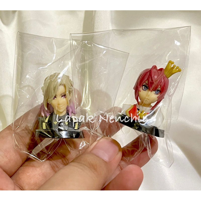 Official Merch Twisted Wonderland Mini Figure Vil Schoenheit, Riddle Roseheart